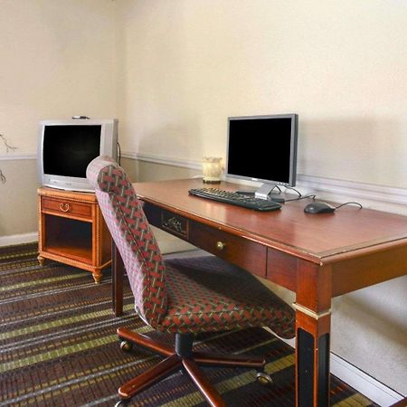 Econo Lodge Inn & Suites Carbondale Extérieur photo