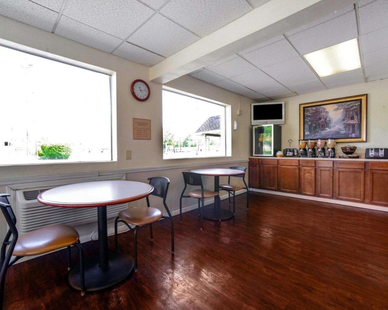Econo Lodge Inn & Suites Carbondale Extérieur photo