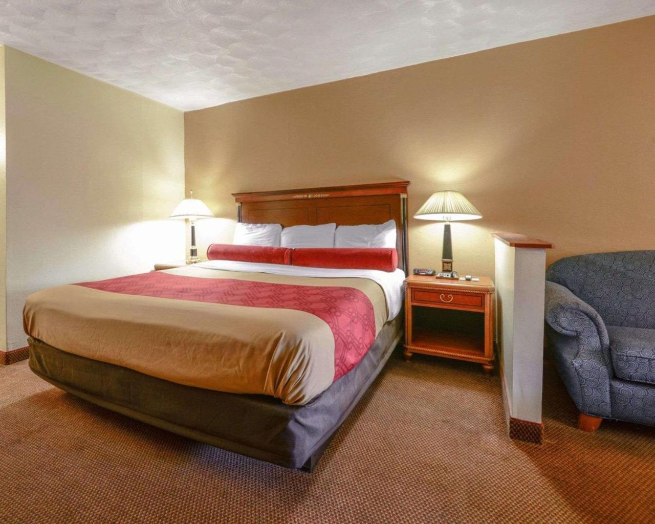 Econo Lodge Inn & Suites Carbondale Extérieur photo