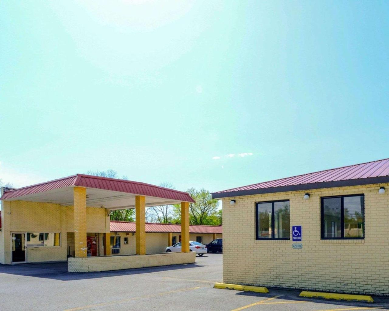 Econo Lodge Inn & Suites Carbondale Extérieur photo