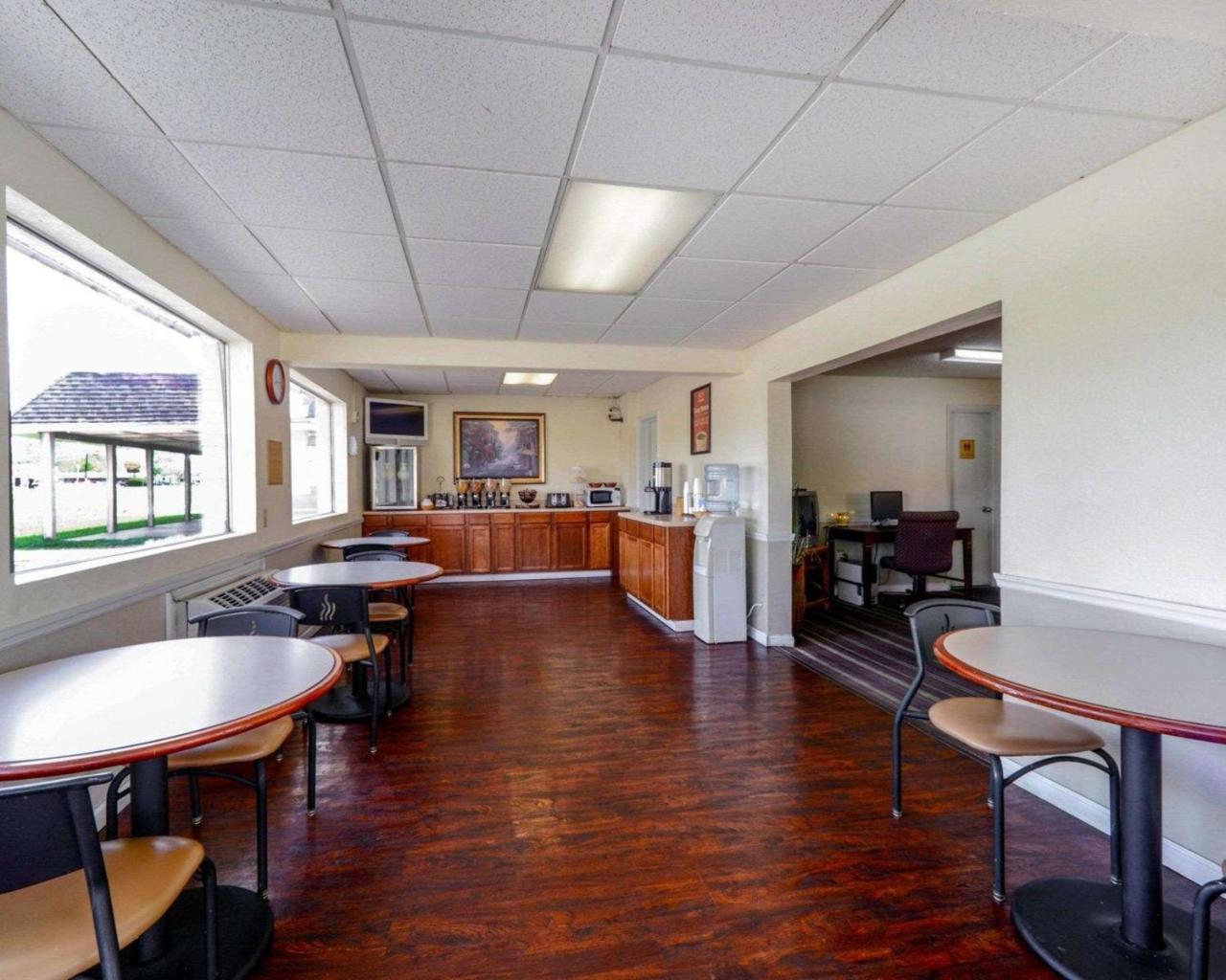 Econo Lodge Inn & Suites Carbondale Extérieur photo